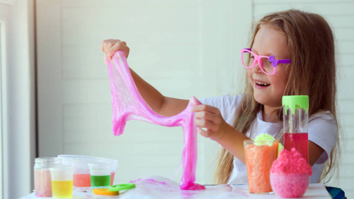 Slime mit Kontaktlinsenlösung – DIY