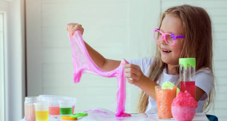 Slime mit Kontaktlinsenlösung – DIY